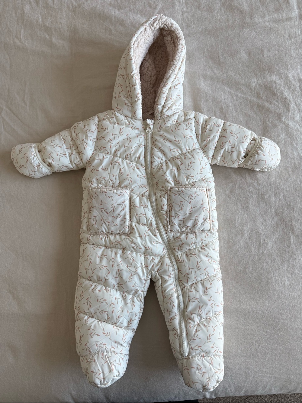 NWOT Jessica Simpson Cream Floral Quilted Hooded Baby One-Piece Snowsuit Bunting
